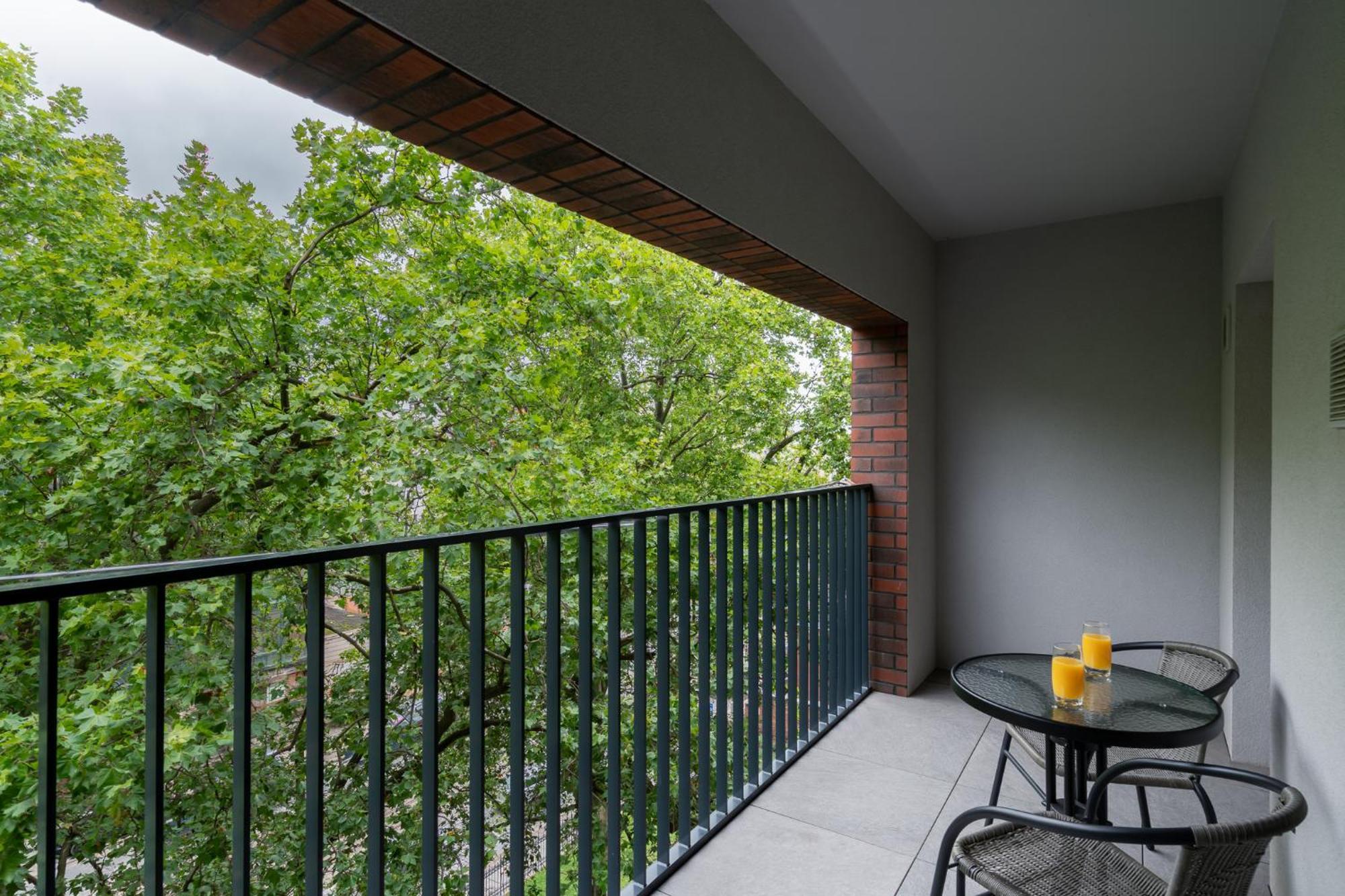 Apartwro 7th - Square, Railway Station Apartment Wroclaw